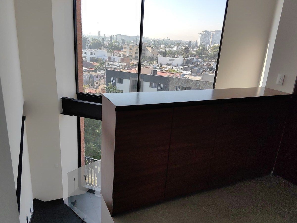 Loft for rent 5 mins from La Perla square, photo 1 of 13