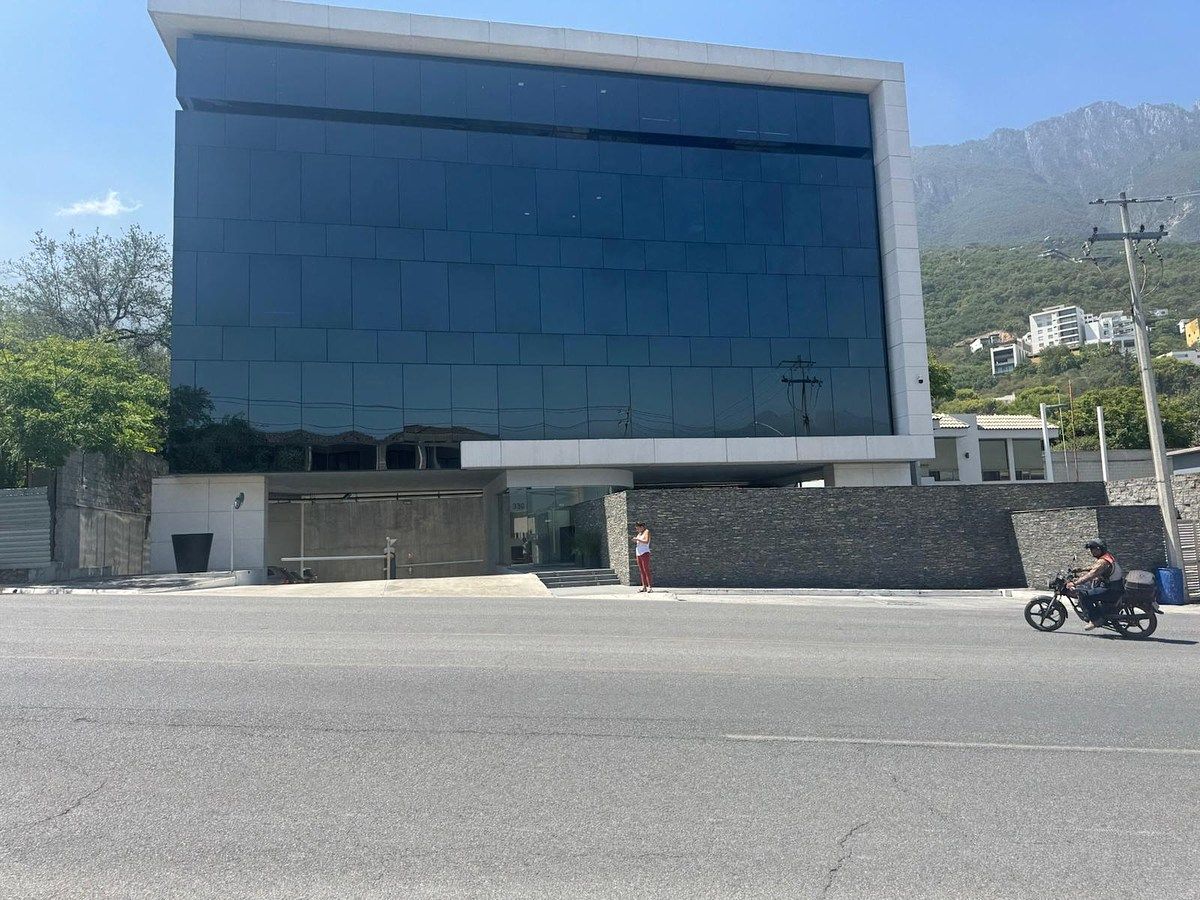 Sala Comercial em Lomas Del Valle, San Pedro Garza García, foto 10 de 17