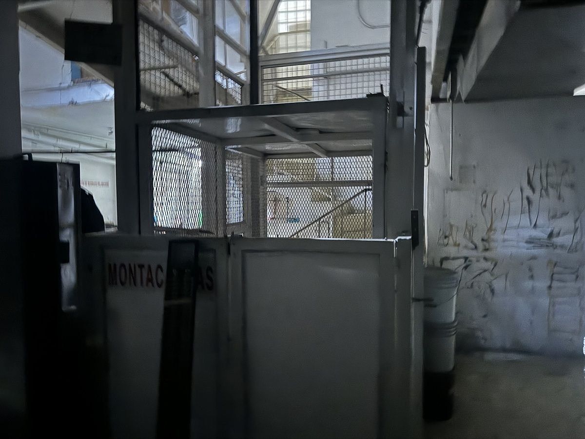 Commercial Storage Unit in Tlaxpana, Miguel Hidalgo, photo 10 of 26