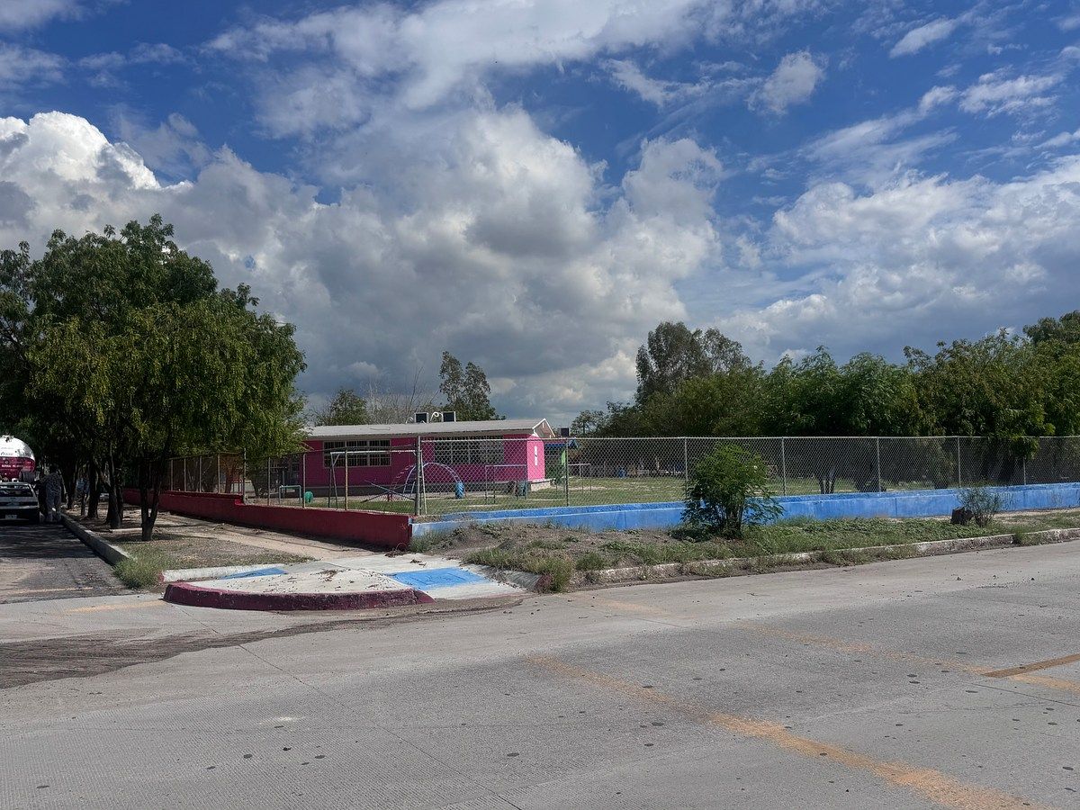 de Vista de escuela primaria, foto 8 de 10