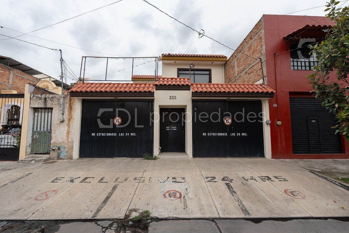 VENTURA ANAYA CASA MUY AMPLIA EN VENTA - foto 5