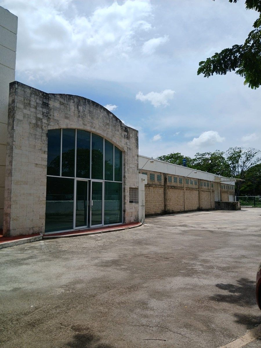 Industrial Warehouse in 60 Norte, Mérida, photo 2 of 17