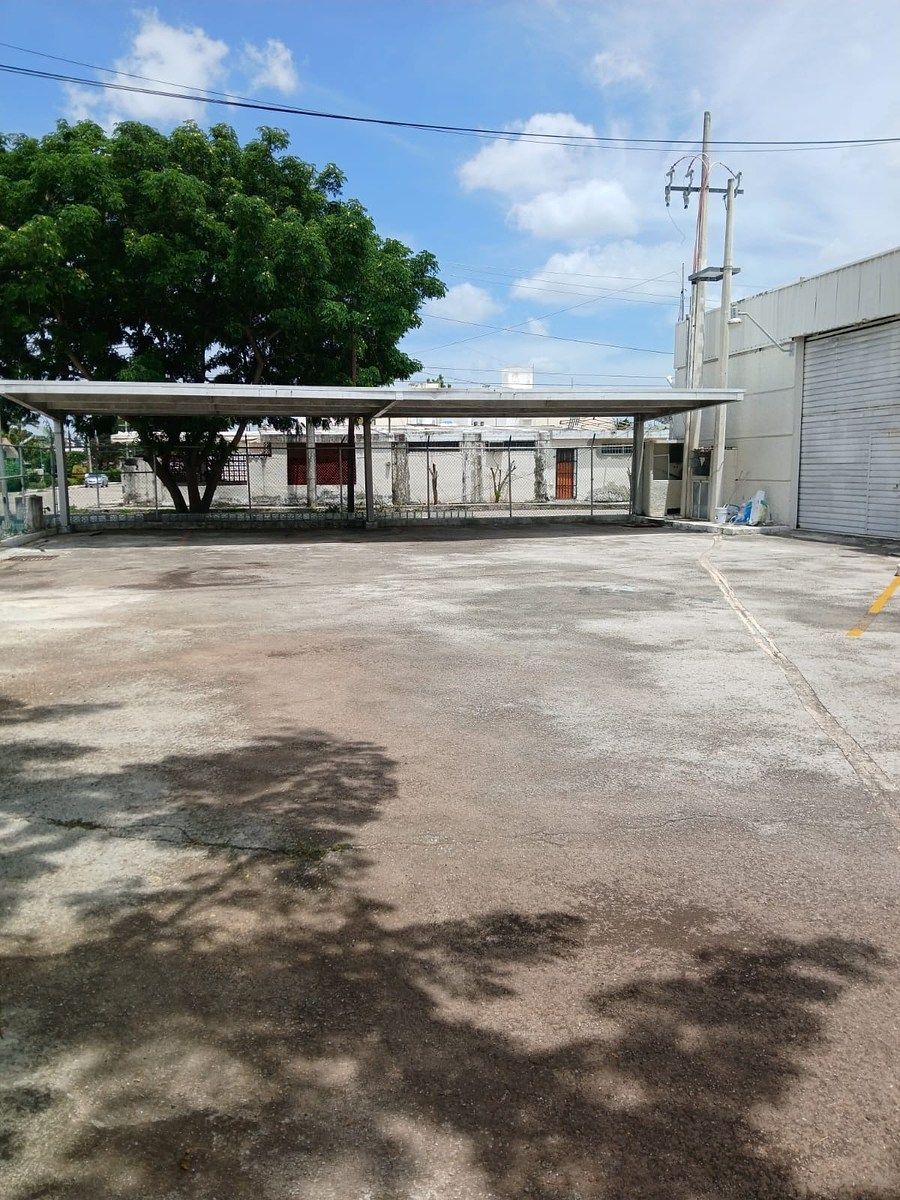 Industrial Warehouse in 60 Norte, Mérida, photo 4 of 17