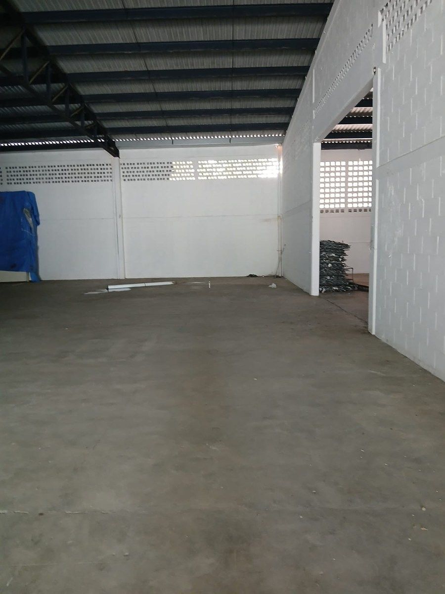 Industrial Warehouse in 60 Norte, Mérida, photo 13 of 17