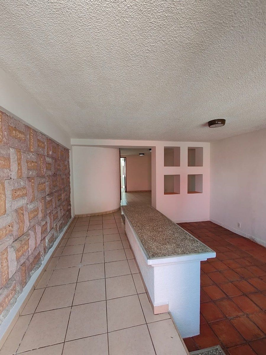 SALA, foto 3 de 18