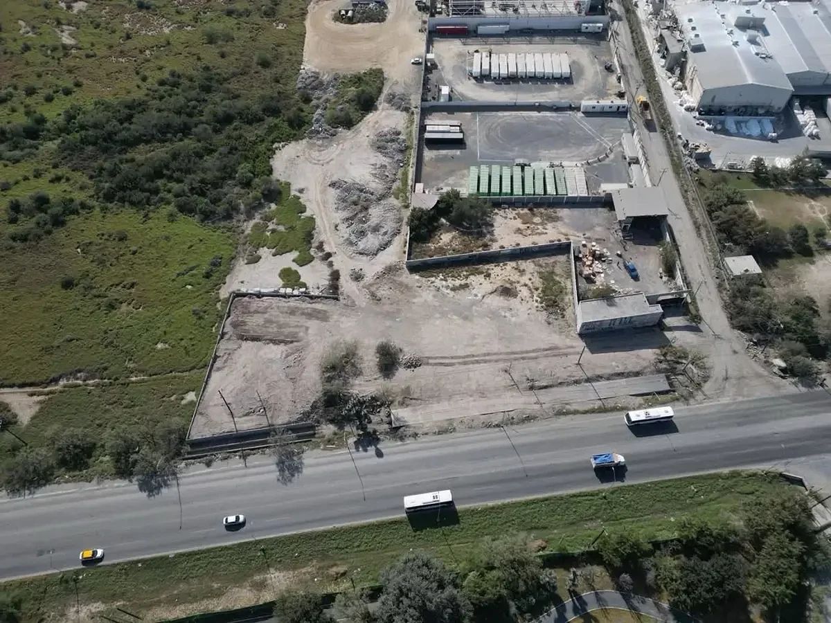 Terreno en Hacienda del Sol, García, foto 9 de 16