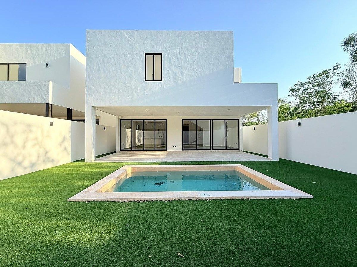 House for Sale in Province with 4 Bedrooms, Mérida Yucatán, photo 1 of 28