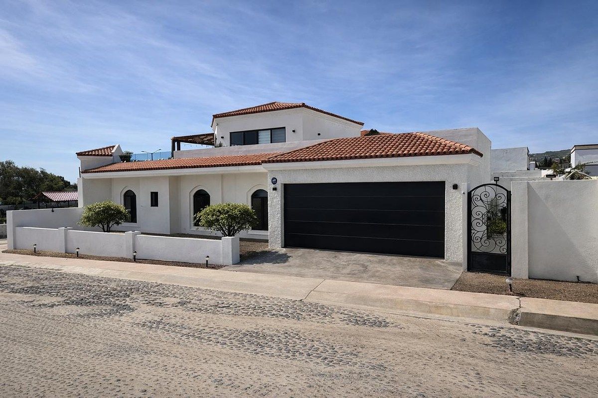 RESIDÊNCIA EXCLUSIVA À VENDA | ENSENADA, B.C., foto 1 de 25