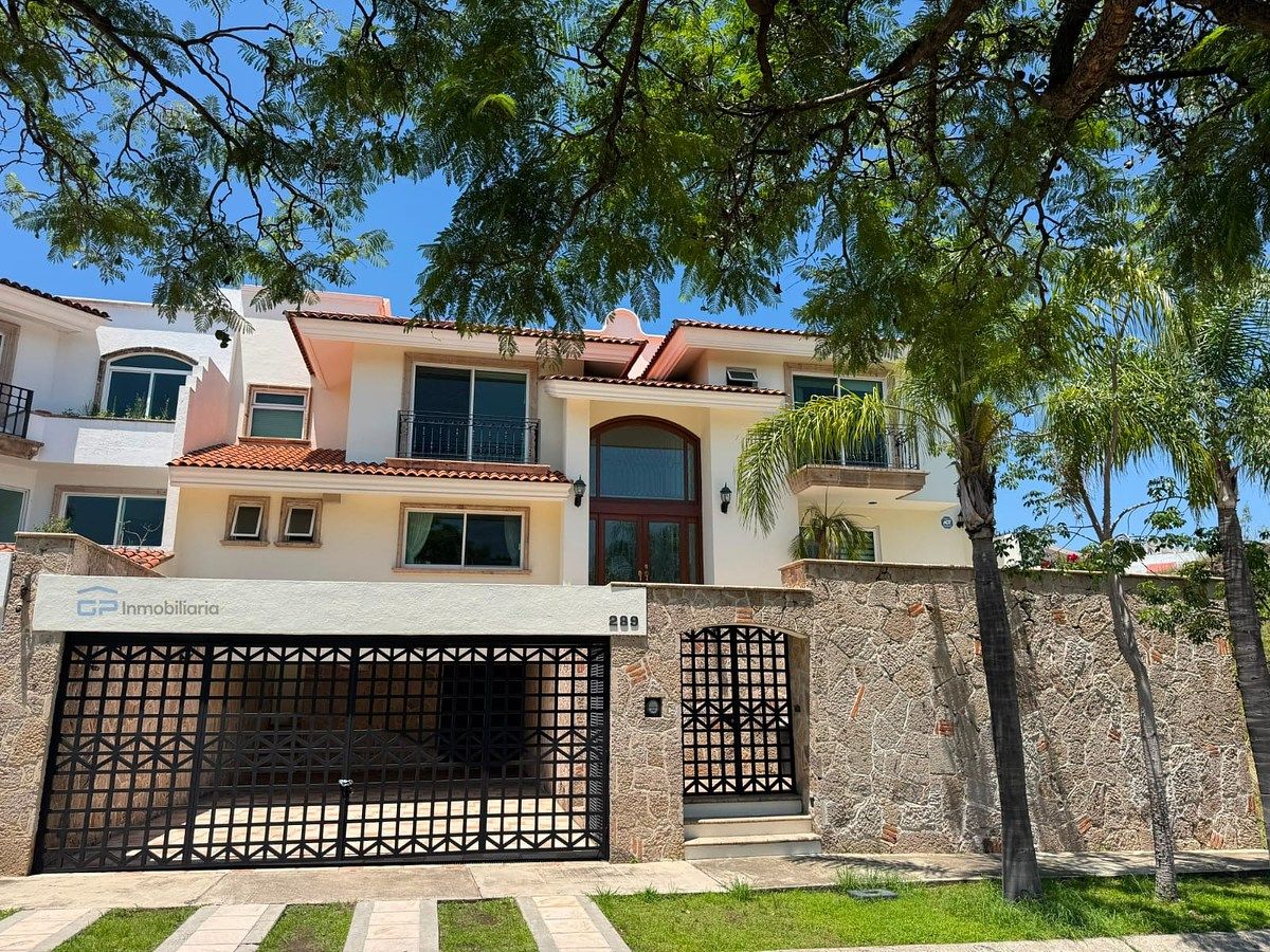 RESIDENCIA  EN VENTA EN  SEGUNDA SECCION DE BUGAMBILIAS, foto 1 de 43