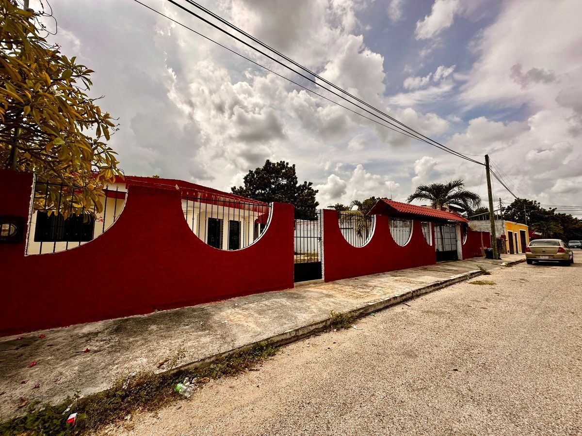 EN VENTA CASA DE UNA PLANTA CON AMPLIO TERRENO EN COL MÉRIDA, foto 1 de 29