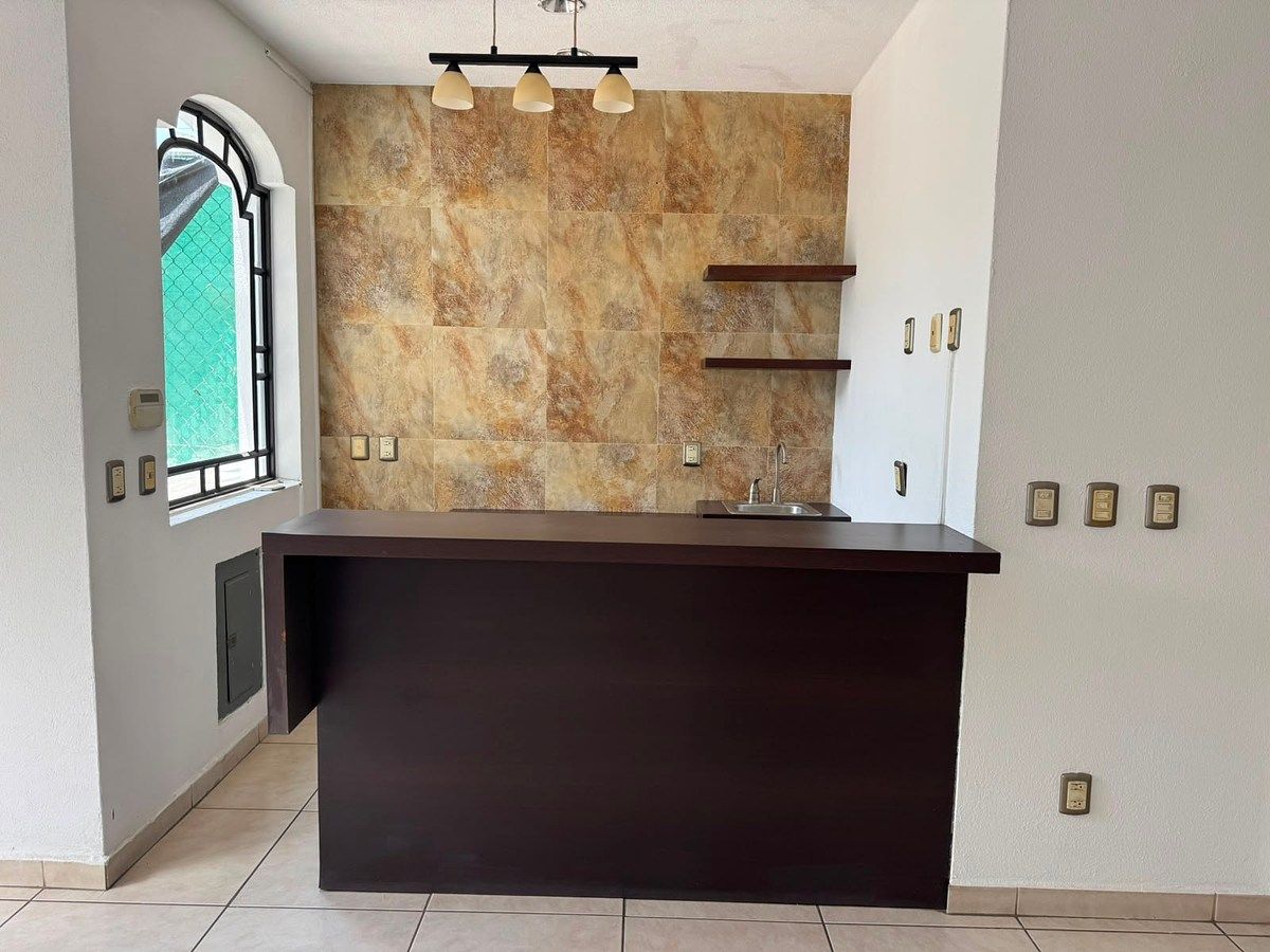 Casa para alugar em Providência, foto 1 de 21