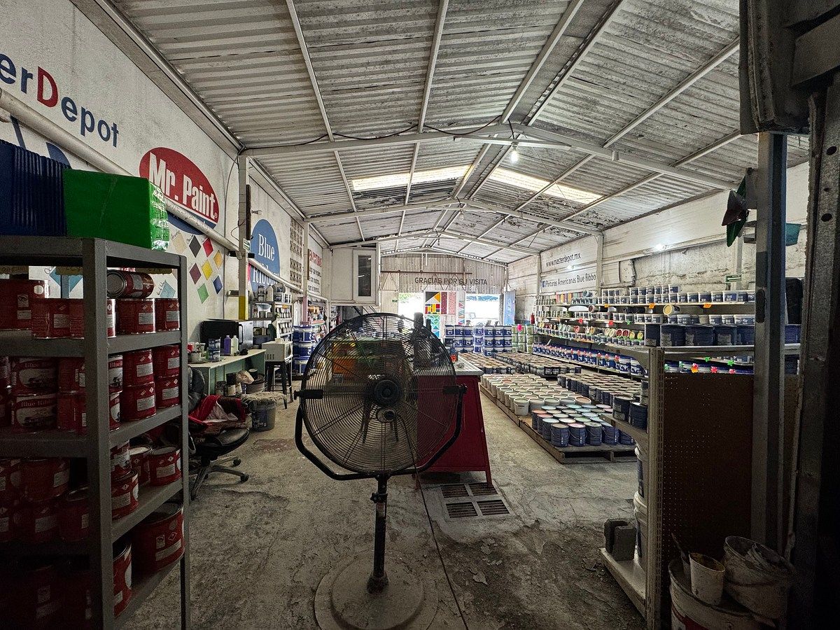 Commercial Storage Unit in Azteca, Guadalupe, photo 3 of 10
