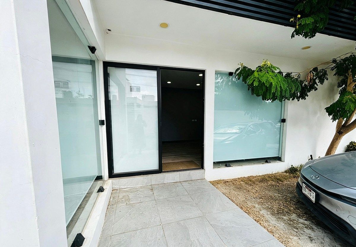 LOCAL AMPLO IDEAL PARA ESCRITÓRIO, CLÍNICA, SPA, LAVANDERIA ZONA NORTE, foto 1 de 20