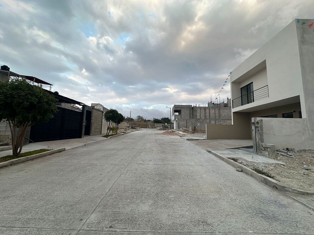 TERRENO AMPLIO EN FRACC. PRIVADO LADO SUR PTE TUXTLA GUTIERREZ, CHIS, foto 1 de 4