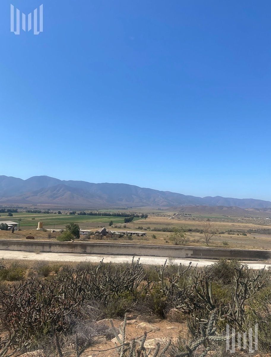Venda de Terreno em Valle Las Palmas, foto 1 de 5