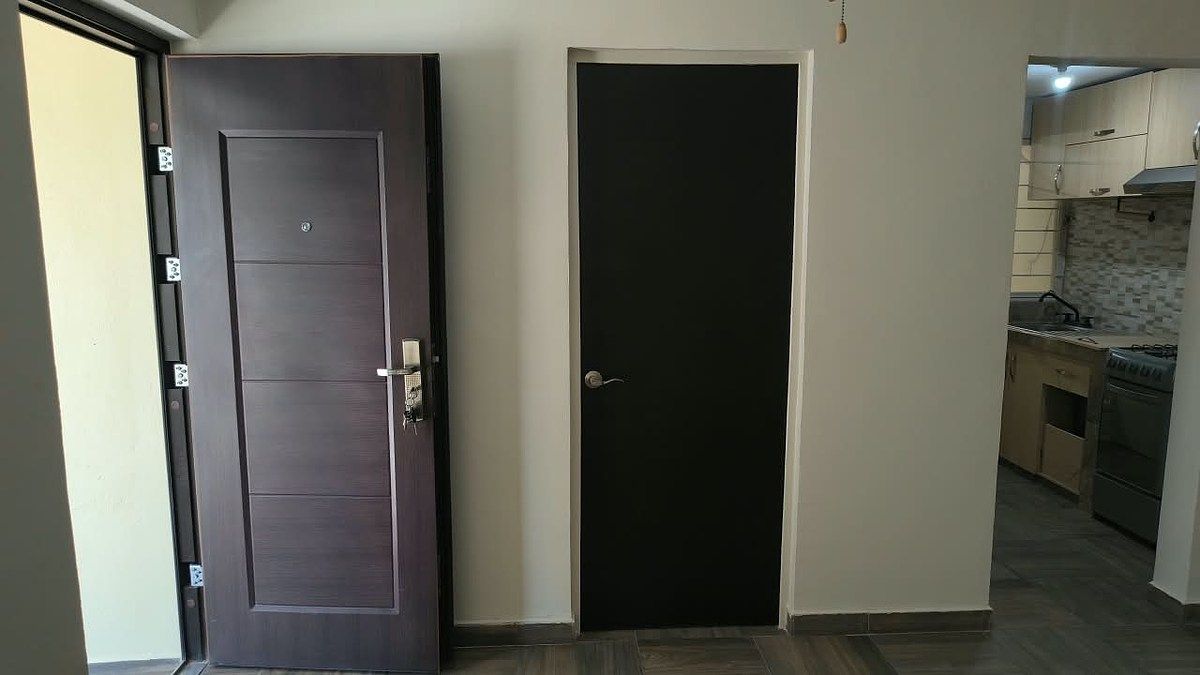 Entrada con Puerta de Seguridad, foto 2 de 12