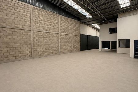 Local comercial/Bodega en renta en excelente ubicación en Querétaro