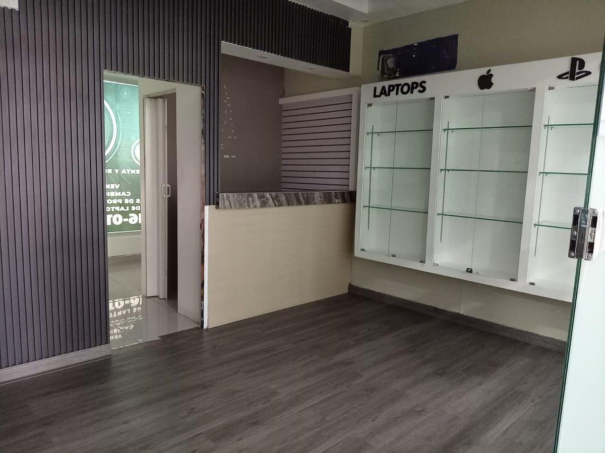 Local ideal para oficinas y negocios RD$30,000, foto 1 de 7