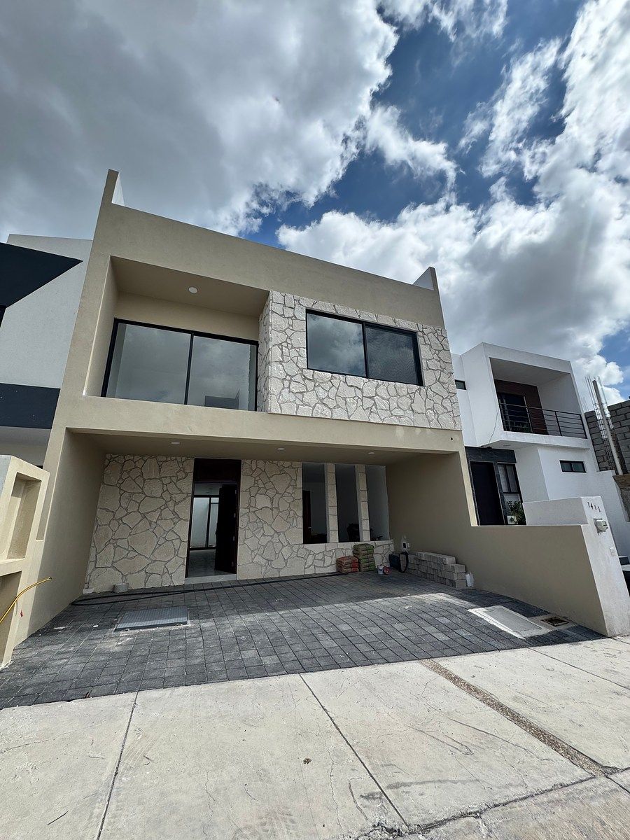 VENTA DE CASA CON 5 REC Y 5 BAÑOS EN NUEVO REFUGIO, foto 1 de 34