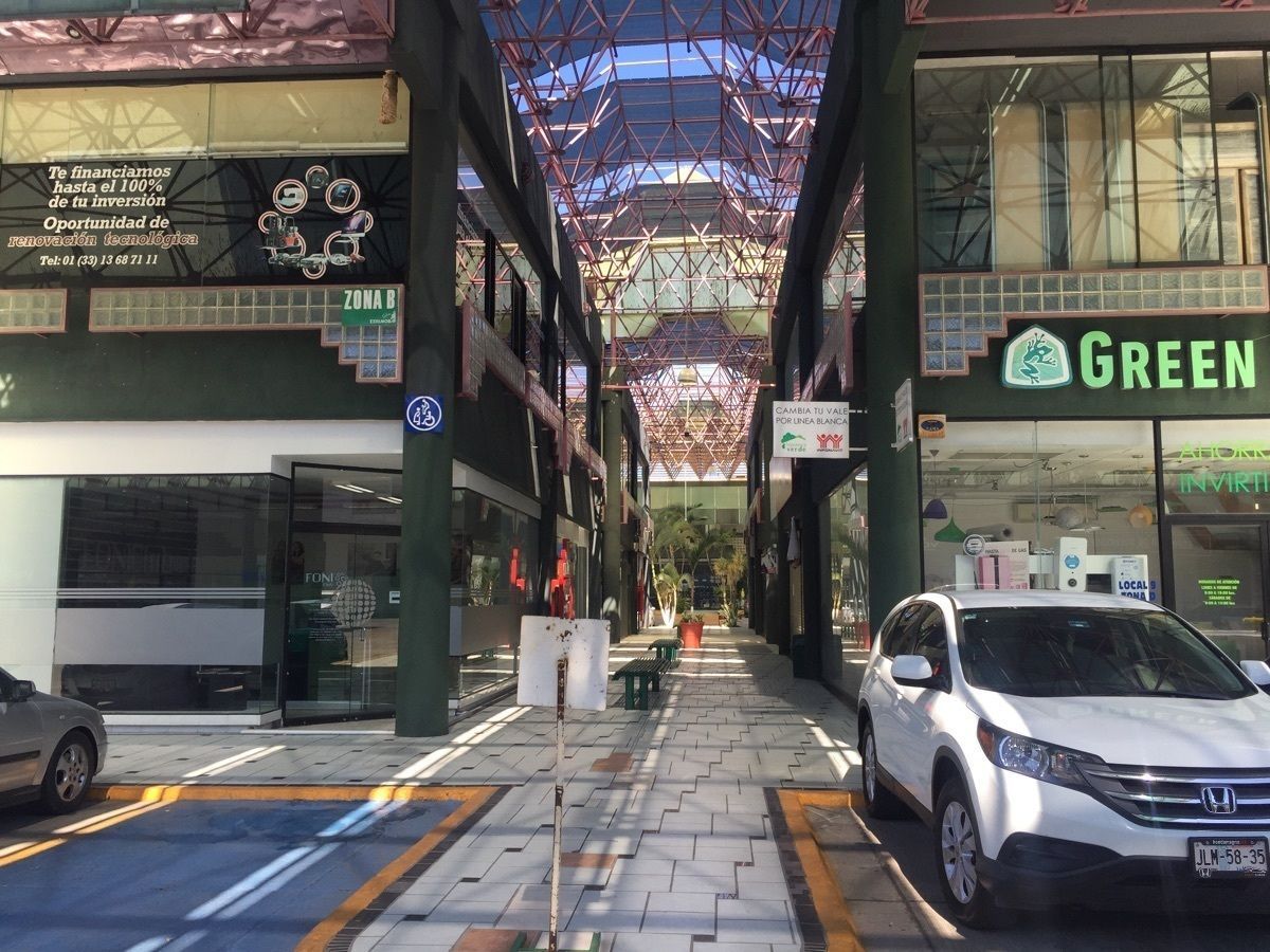 Local en centro comercial en Vallarta Poniente, Guadalajara, foto 10 de 38