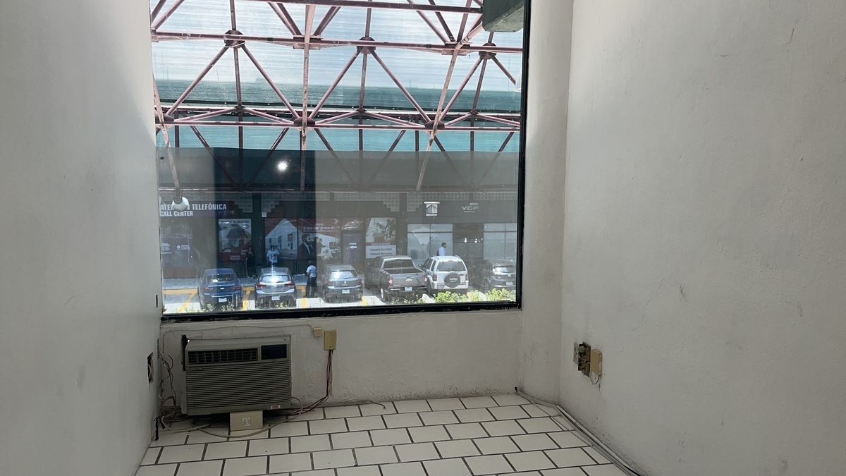 Local en centro comercial en Vallarta Poniente, Guadalajara, foto 22 de 38