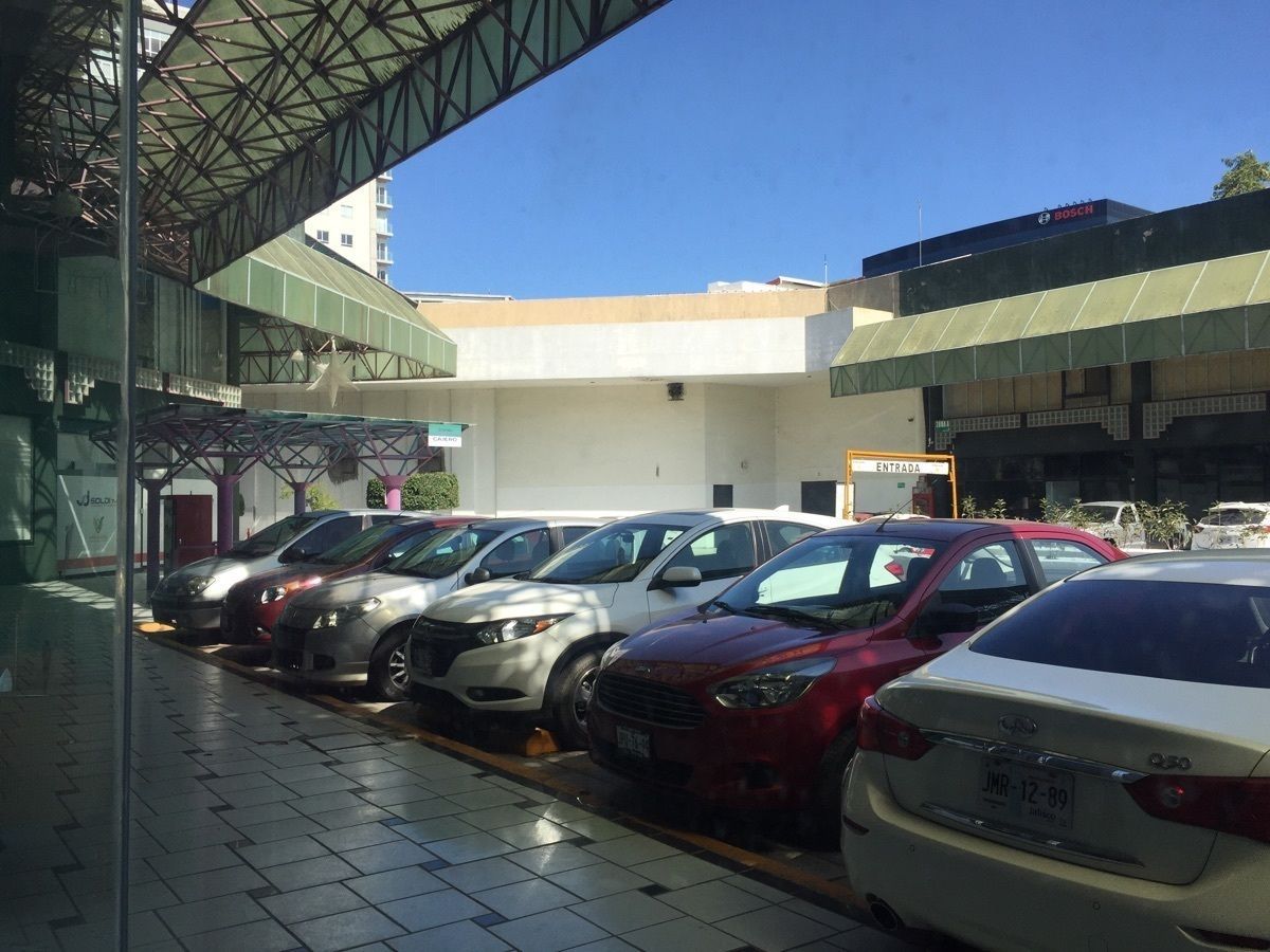 Local en centro comercial en Vallarta Poniente, Guadalajara, foto 35 de 38