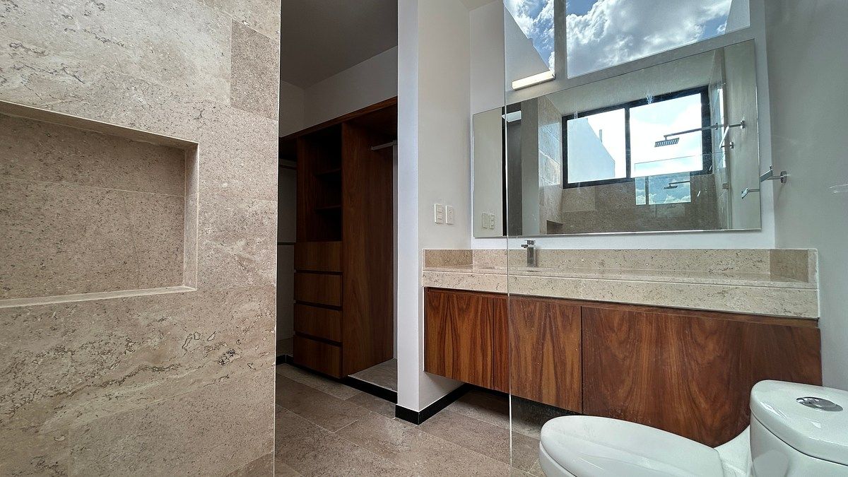 CASA EN VENTA EN TEMOZÓN NORTE | PRIVADA | 3 RECAMARAS CON PISCINA Y JARDÍN - foto 5