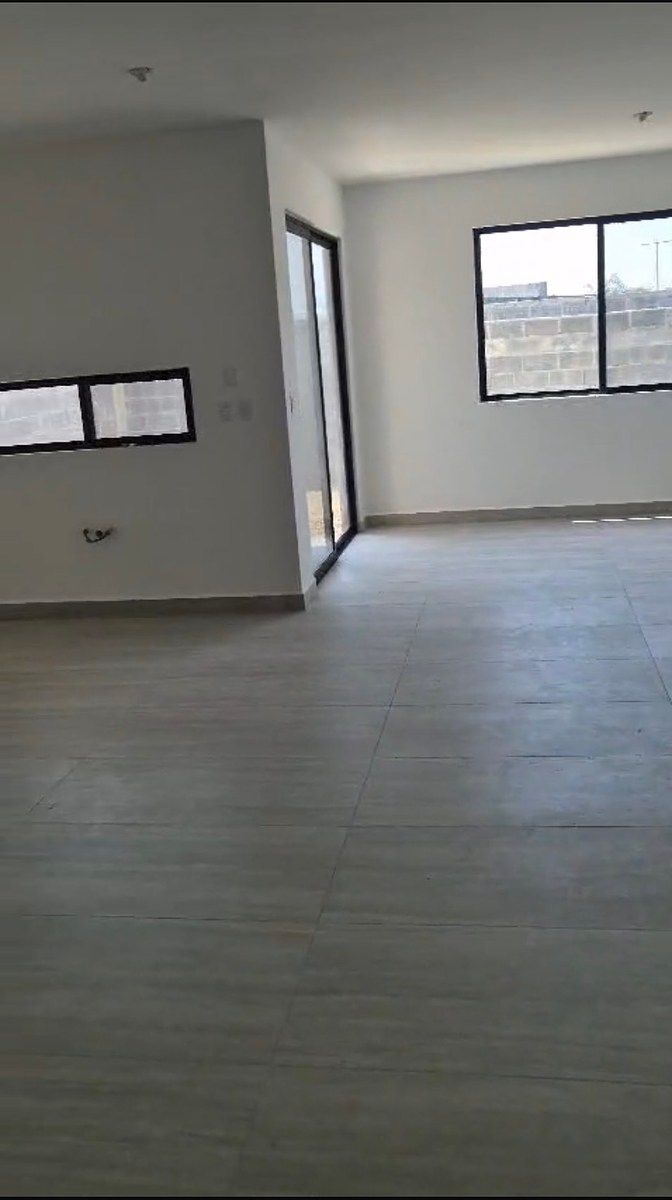 Sala comedor, conecta al jardín ., foto 4 de 9