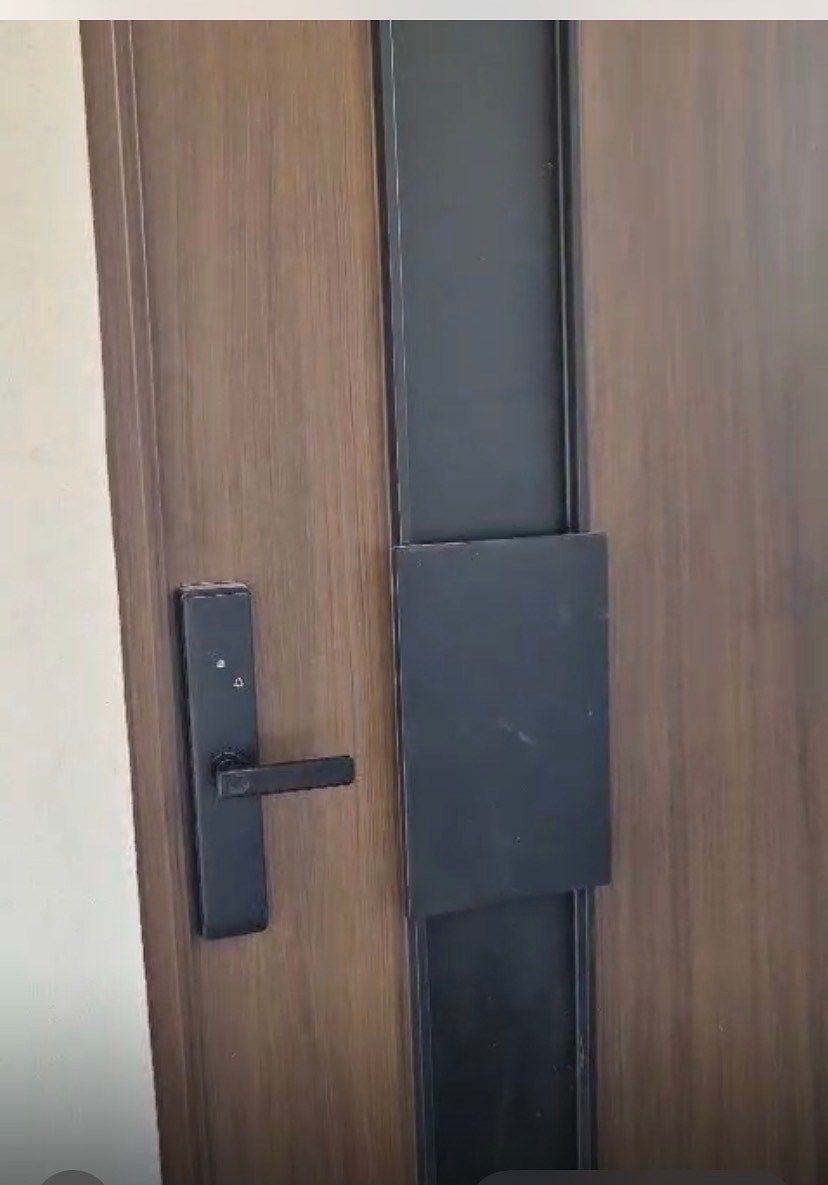 Puerta principal, foto 5 de 9