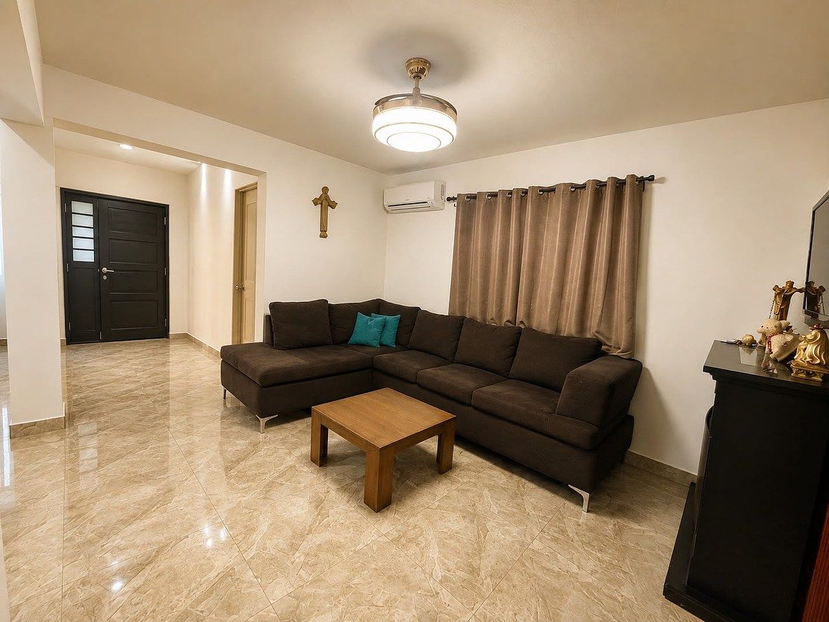 House in Exposición, Guadalupe, photo 2 of 11