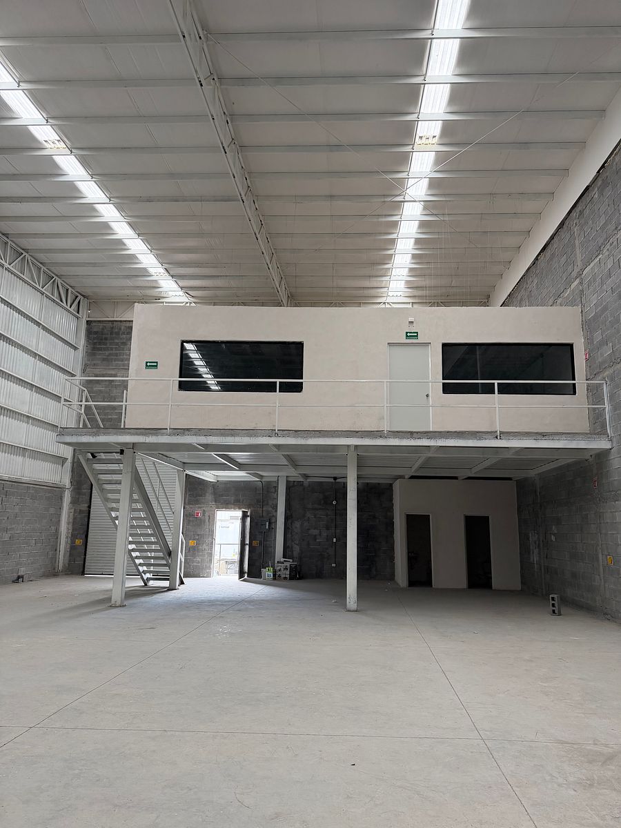 Industrial Warehouse in Parque Industrial la Puerta, Santa Catarina, photo 2 of 6