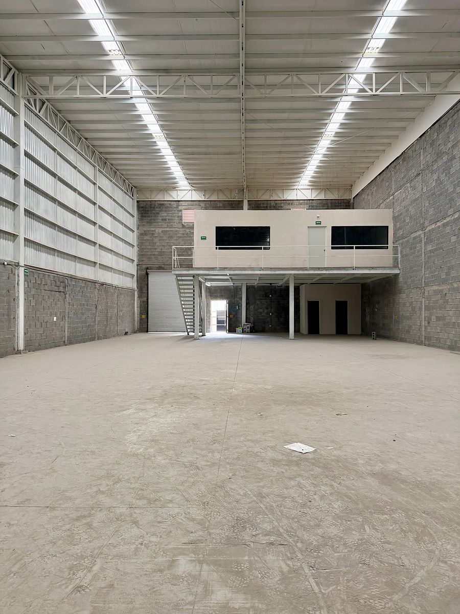 Warehouse for rent Santa Catarina | 450 m2, photo 1 of 6