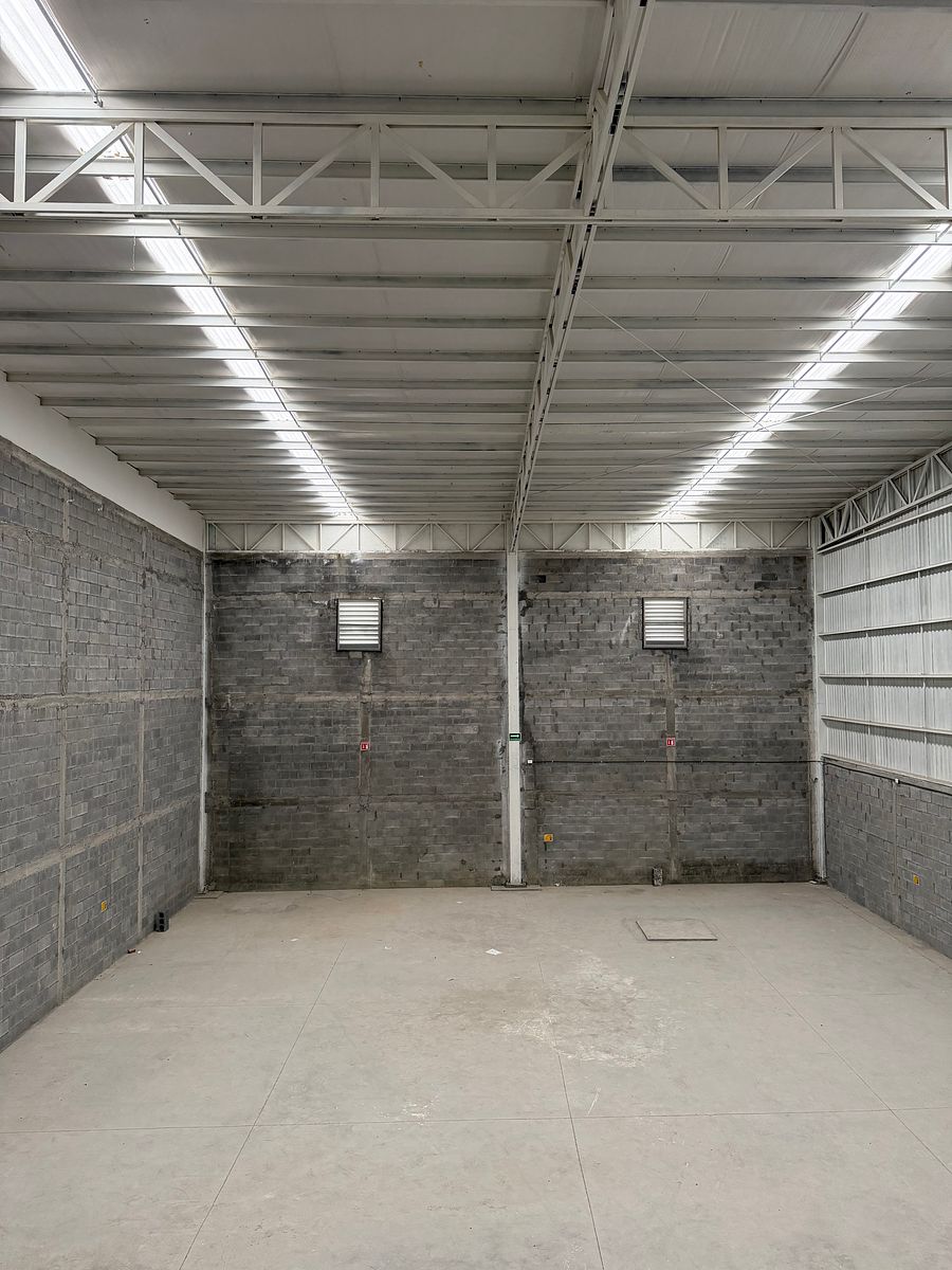 Industrial Warehouse in Parque Industrial la Puerta, Santa Catarina, photo 3 of 6