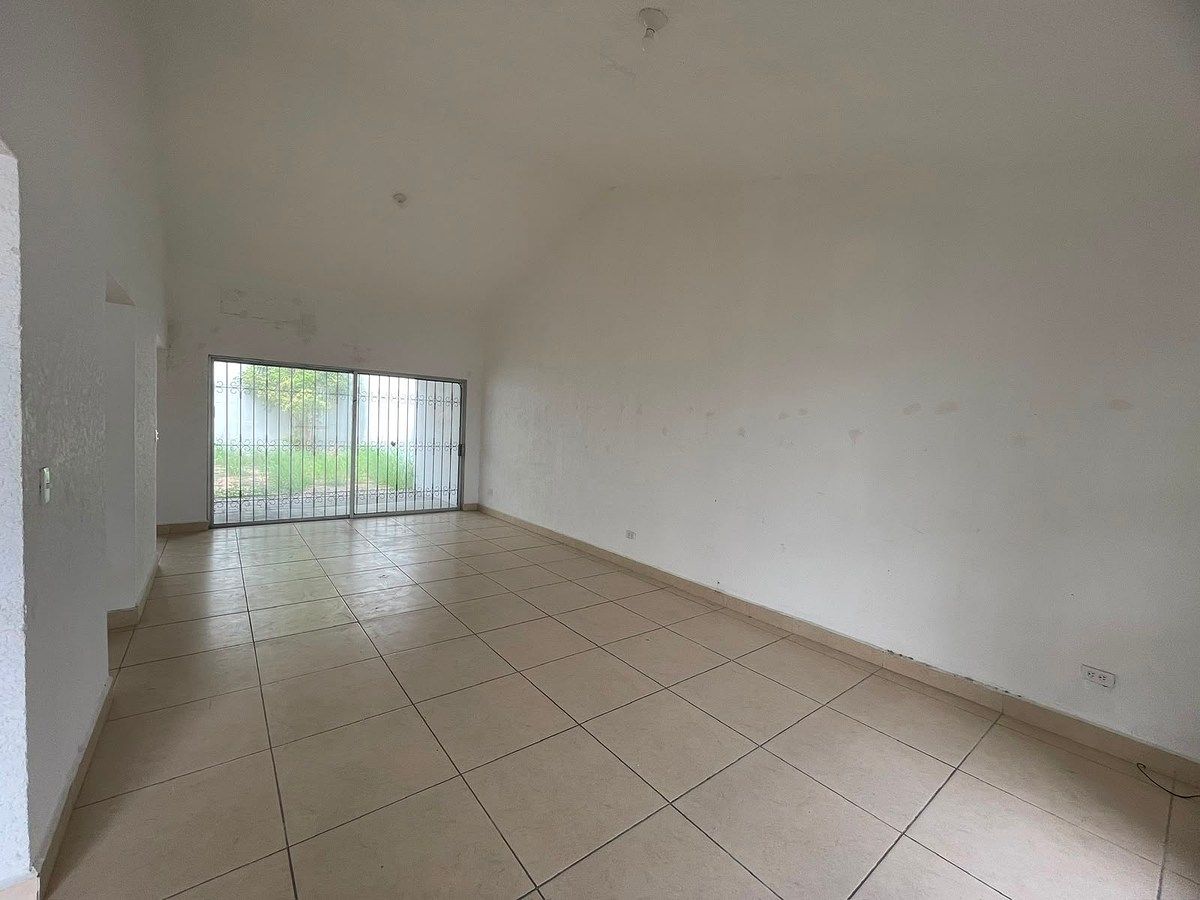 Casa com uso comercial em Las Cumbres 2 Sector, Monterrey, foto 6 de 11