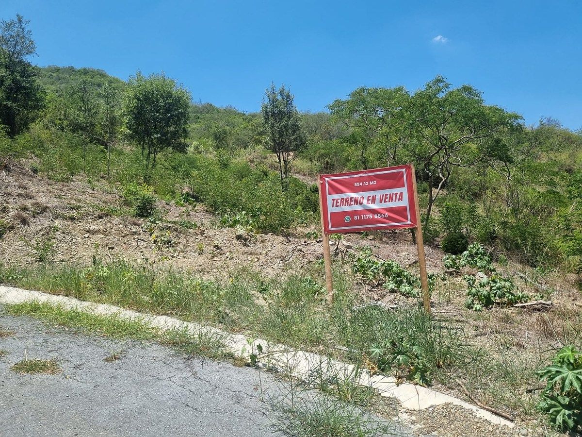 Lote em Hacienda Los Encinos, Monterrey, foto 2 de 19