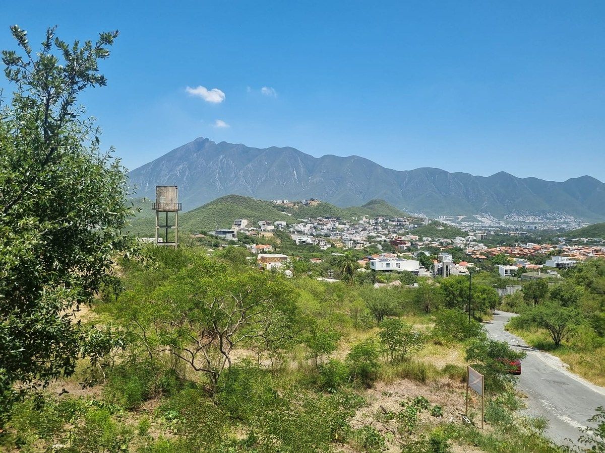 Lote em Hacienda Los Encinos, Monterrey, foto 8 de 19