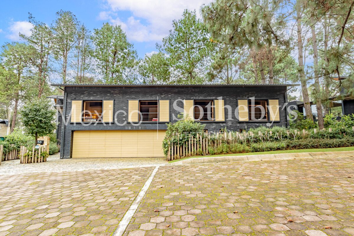 Casa en Venta en Valle de Bravo, Casa en Club de Golf Rancho Avandaro - foto 2