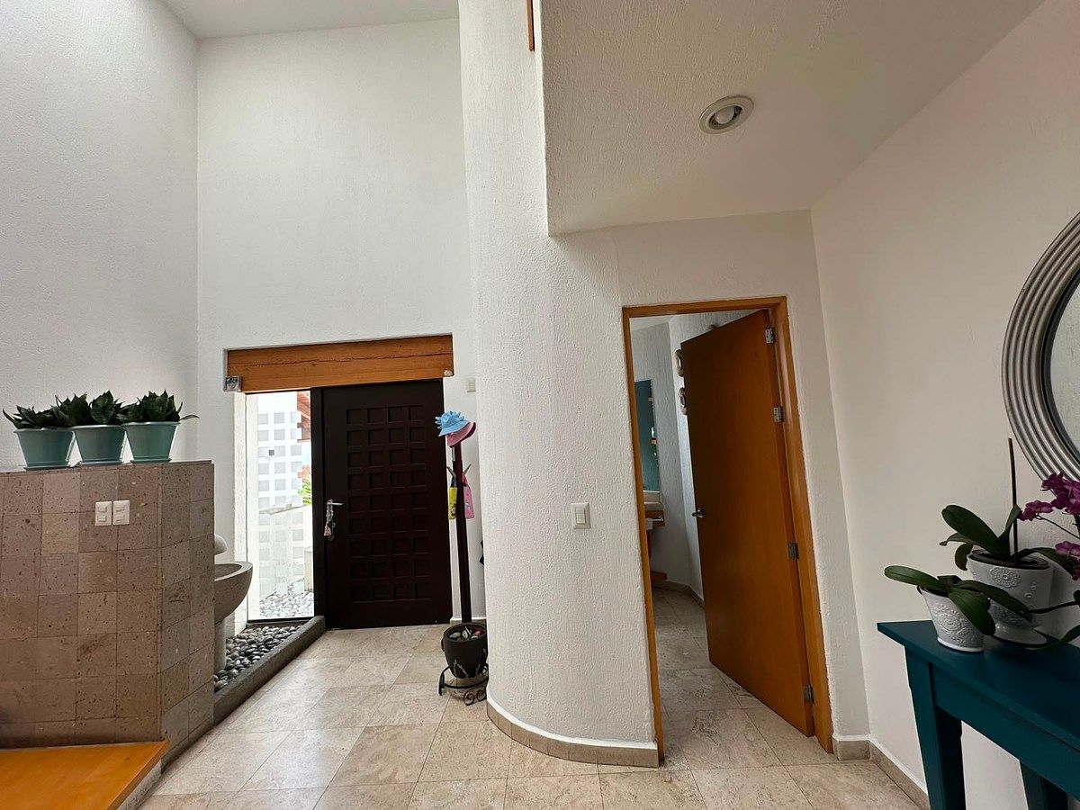ingreso a la casa y baño visitas, photo 5 of 42