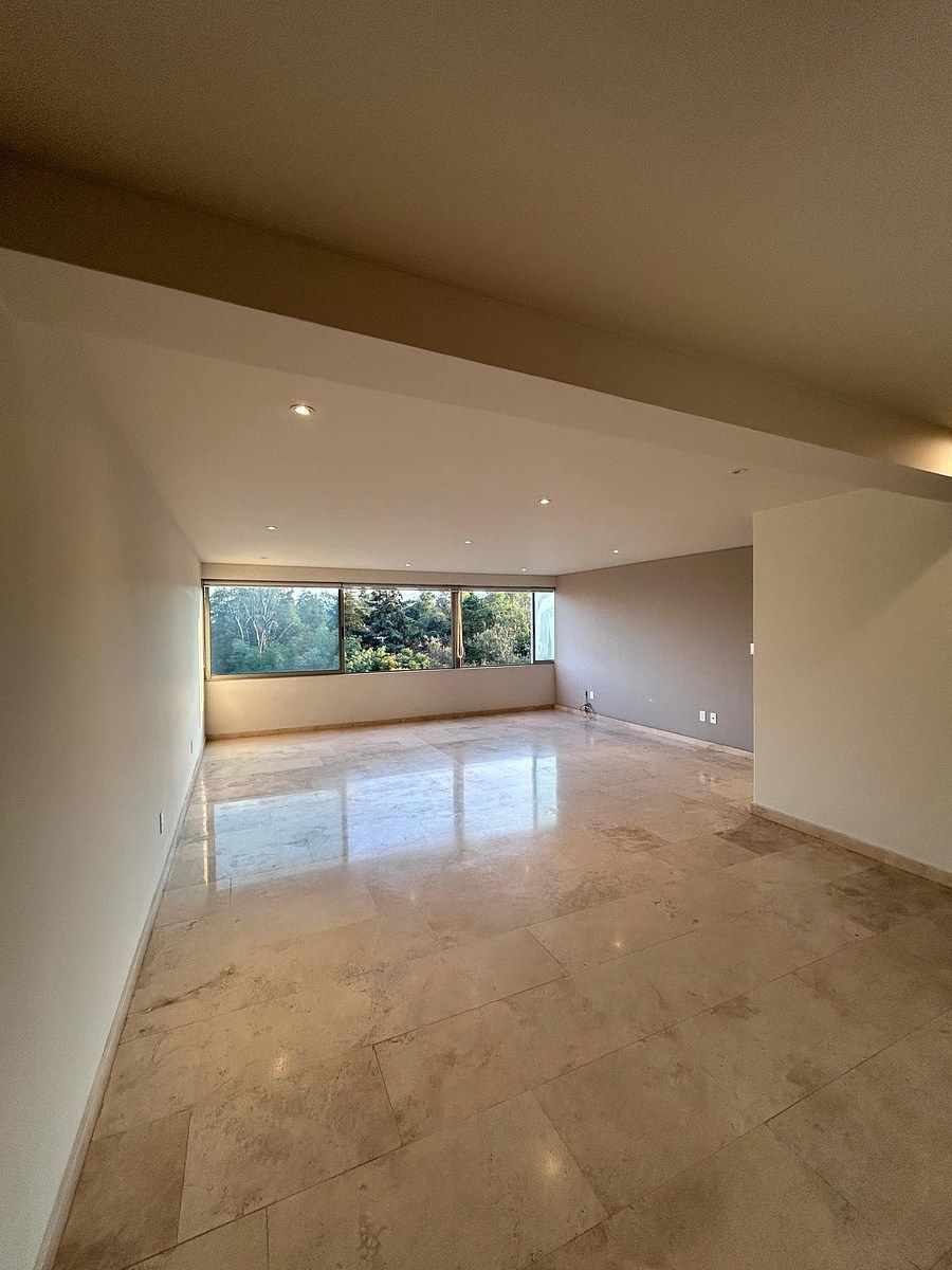 PENTHOUSE FOR SALE WITH PRIVATE ROOF GARDEN, photo 1 of 26