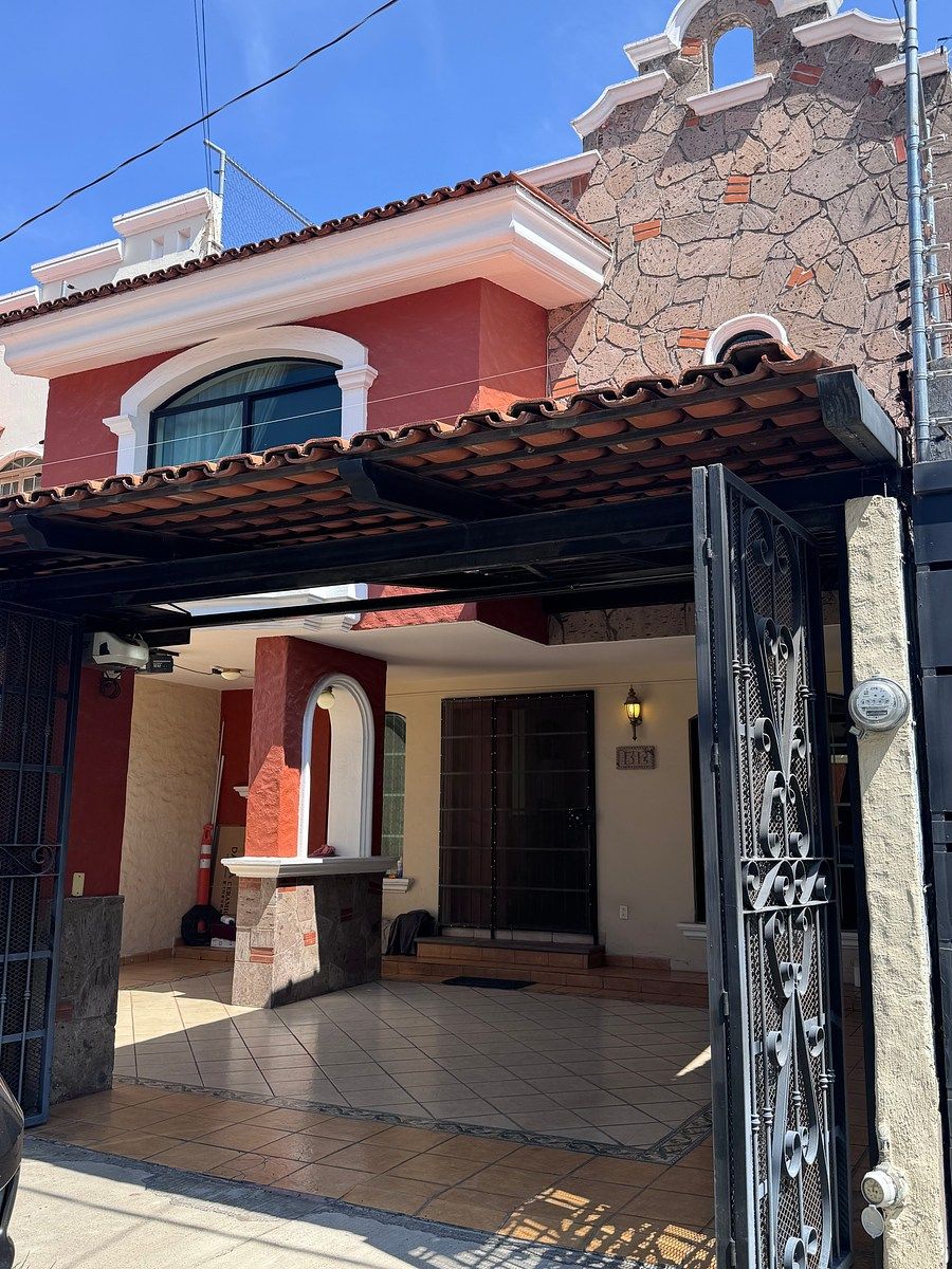 House in Paseos del Sol, Zapopan, photo 2 of 20