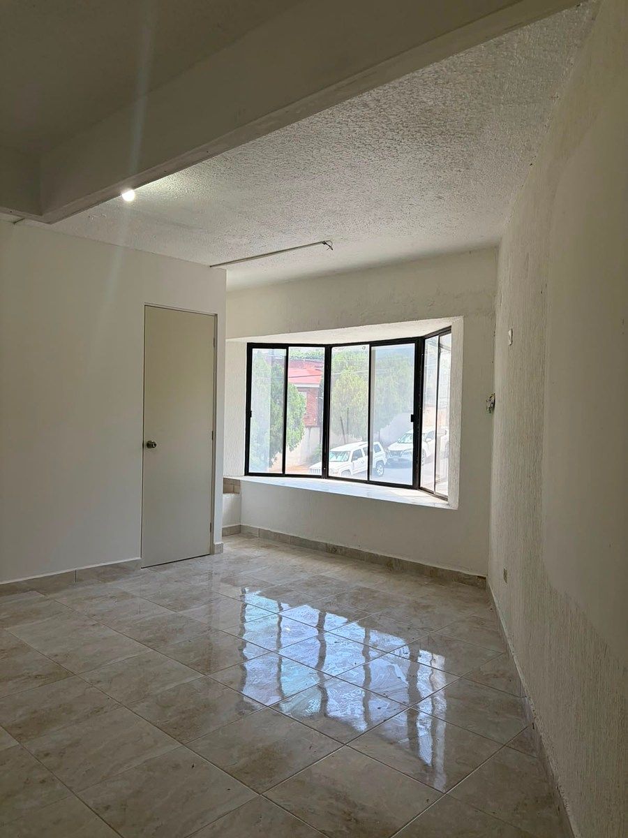 Local comercial en Las Cumbres 1 Sector, Monterrey, foto 4 de 5