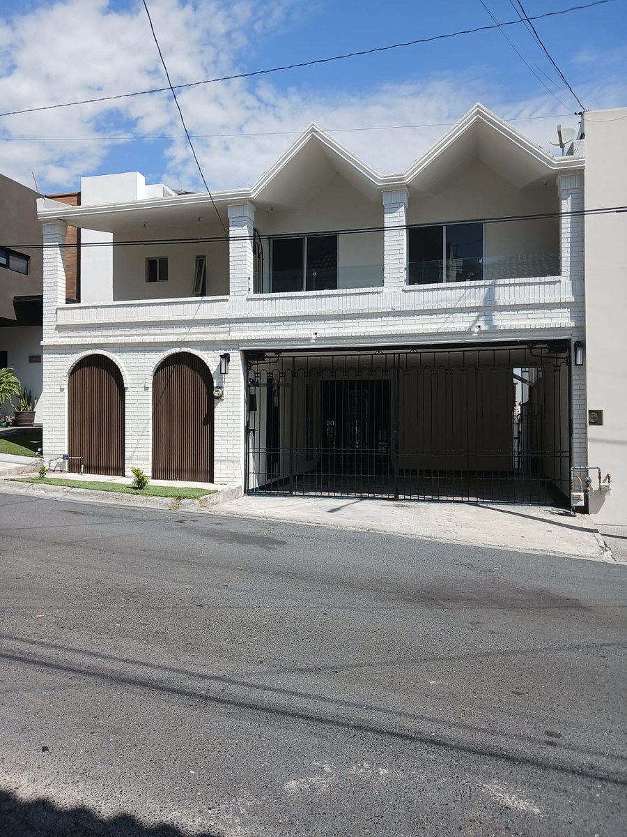HOUSE FOR RENT, FROM THE RESIDENTIAL WALK, SOUTH ZONE, photo 1 of 44