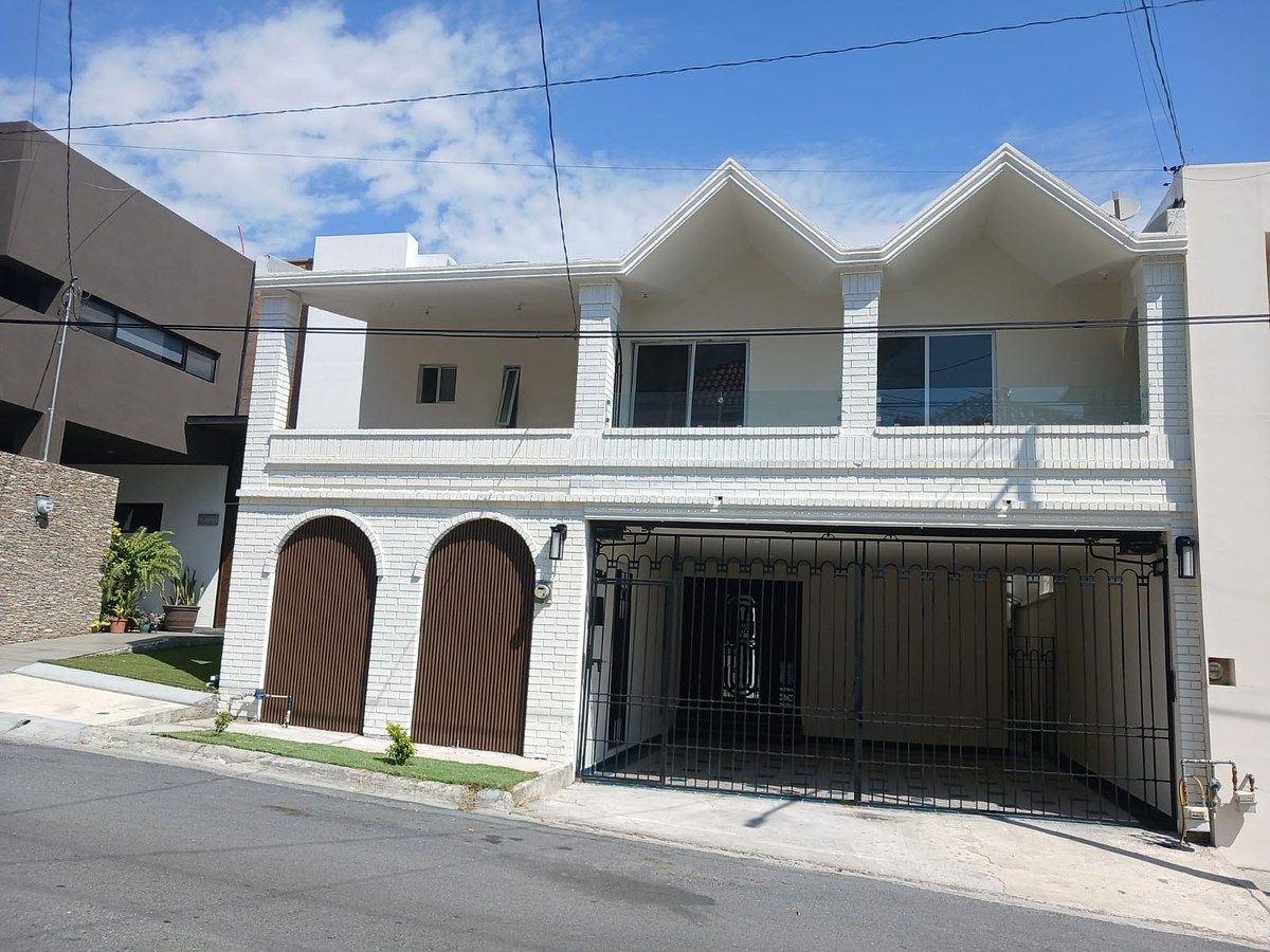 House in Del Paseo Residencial, Monterrey, photo 2 of 44