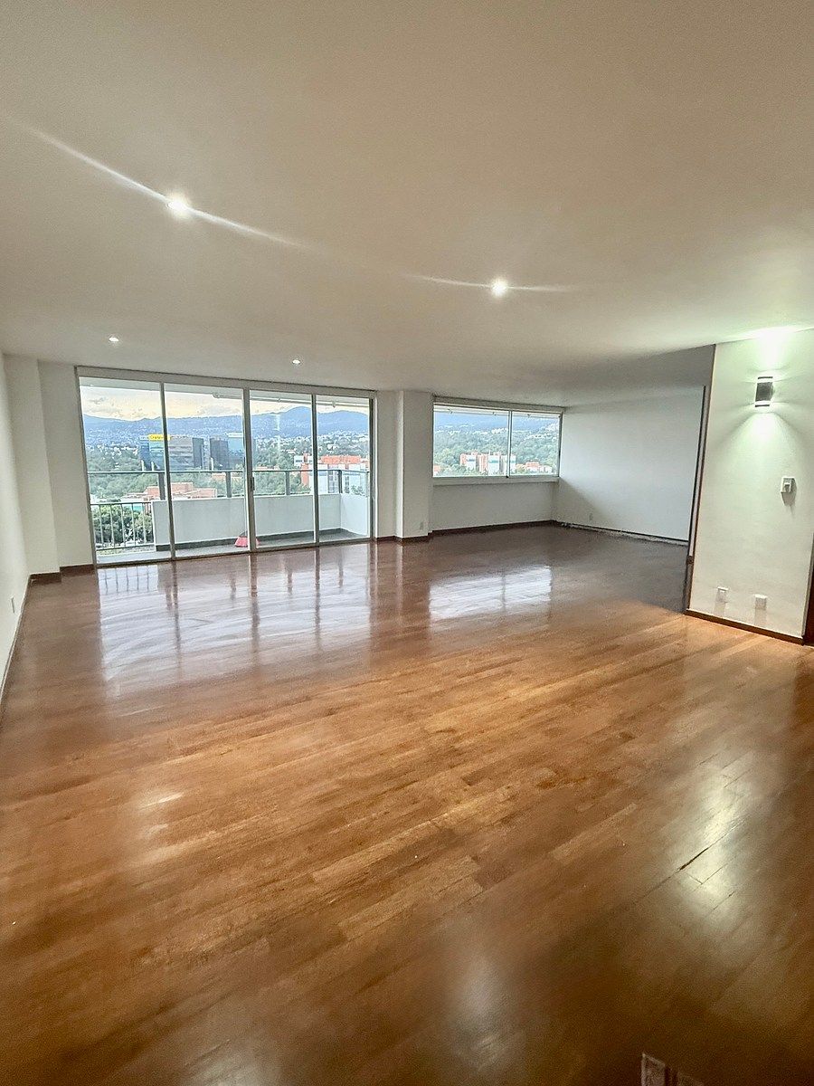 Penthouse with Spectacular Views of Parque De Pedregal, photo 1 of 23