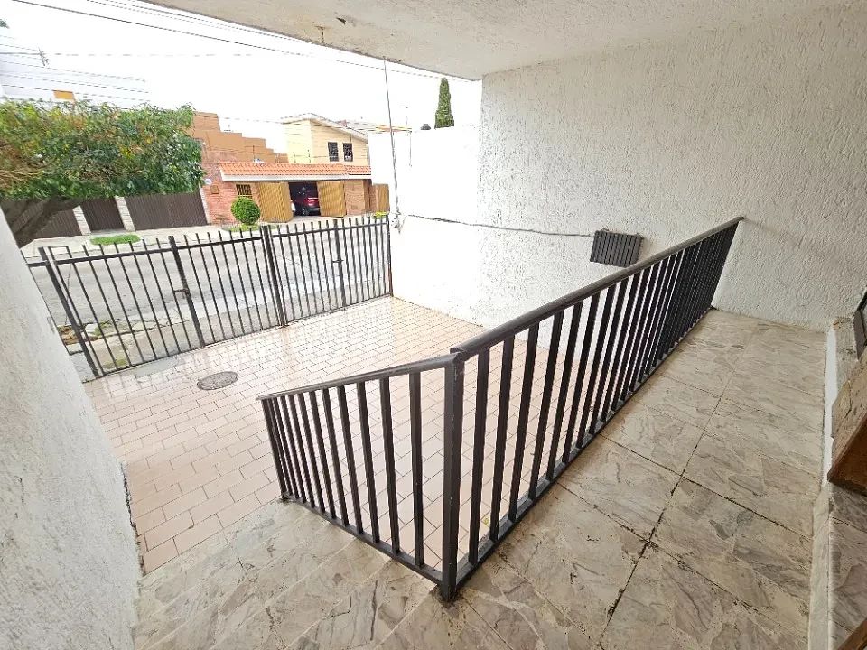 Casa em Lomas Altas, Zapopan, foto 2 de 20