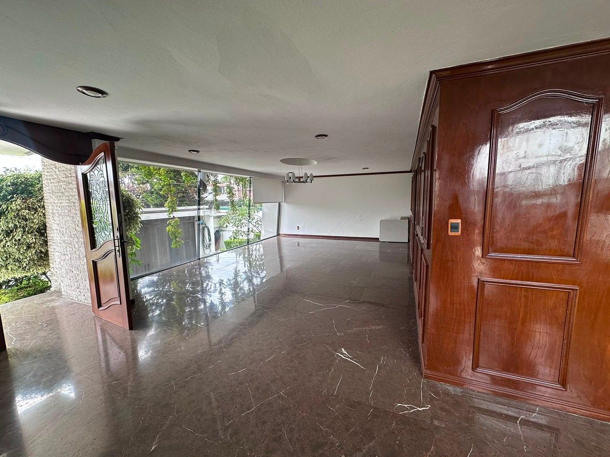 House in Ciudad Satélite, Naucalpan de Juárez, photo 6 of 27