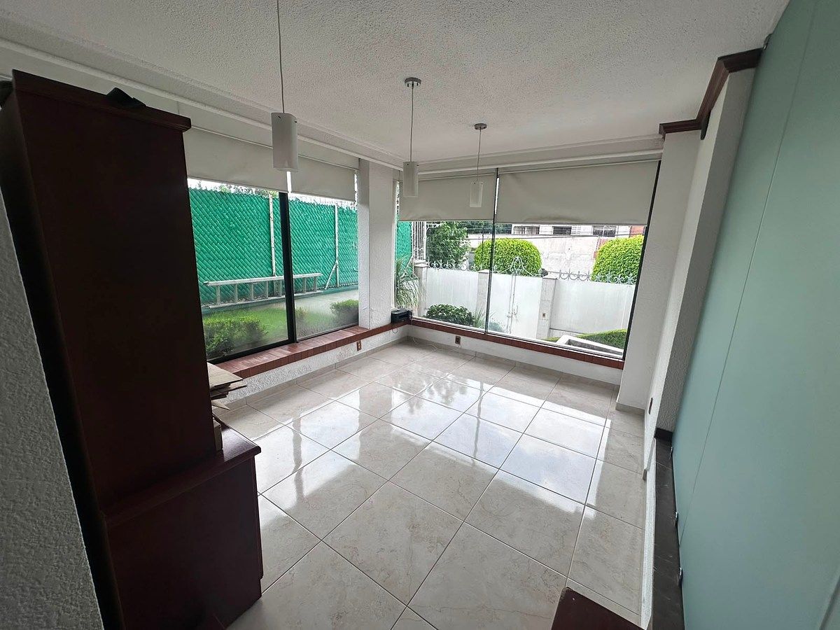 House in Ciudad Satélite, Naucalpan de Juárez, photo 26 of 27