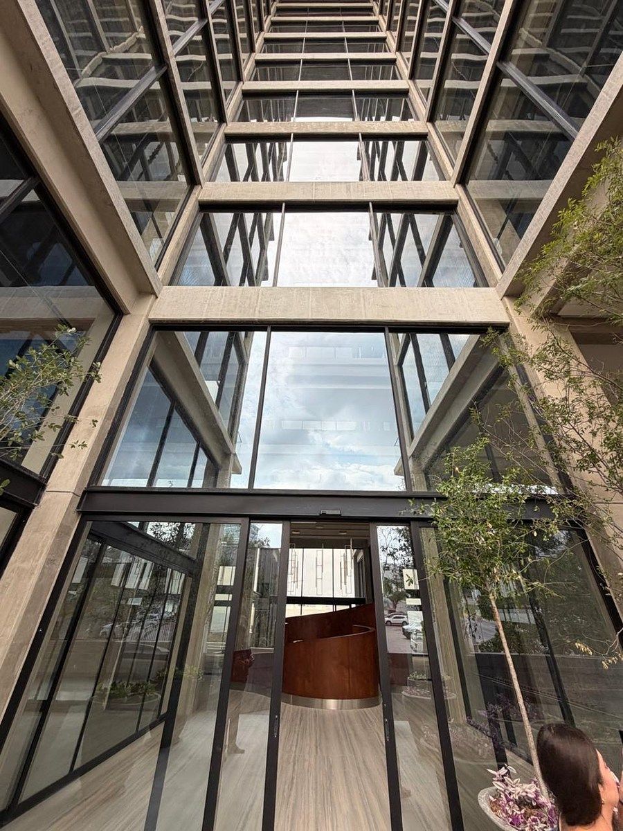 Commercial premises and offices, photo 1 of 3