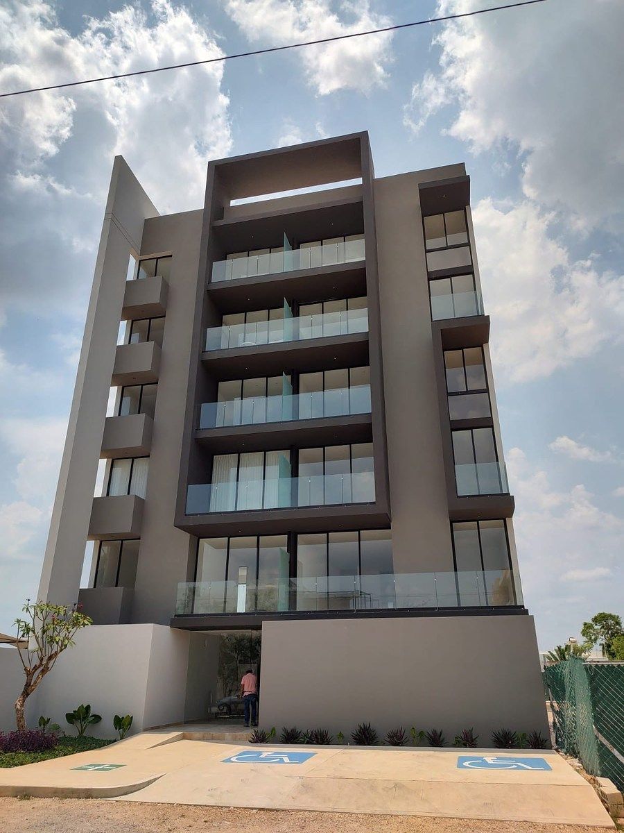 fachada del edificio, foto 1 de 17