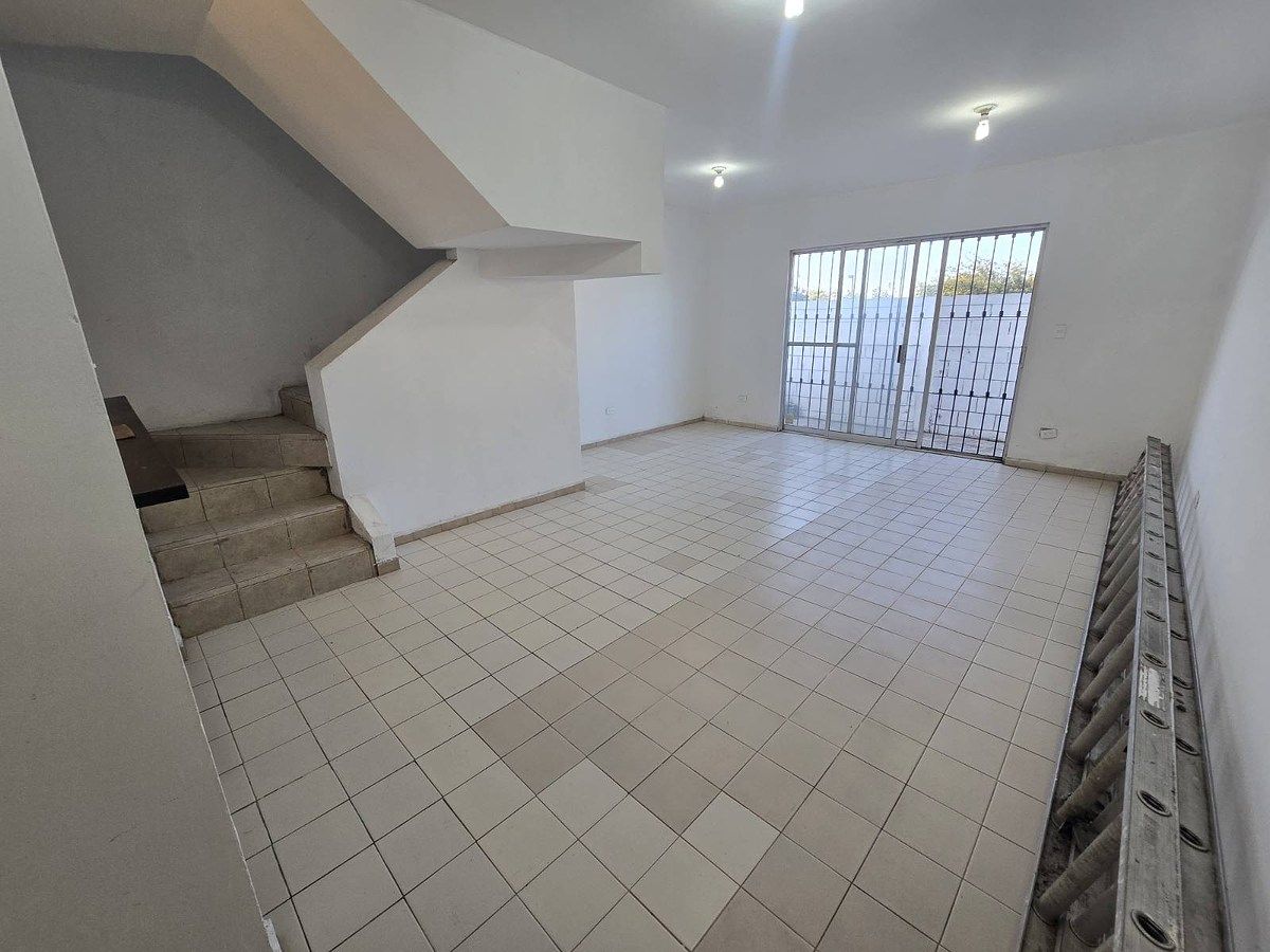 House in Colonial Cumbres, Monterrey, photo 3 of 13
